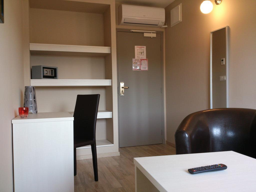 Hotel Les Petits Oreillers Saint-Martin-d'Ardeche Bilik gambar