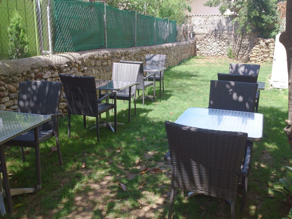Hotel Les Petits Oreillers Saint-Martin-d'Ardeche Luaran gambar