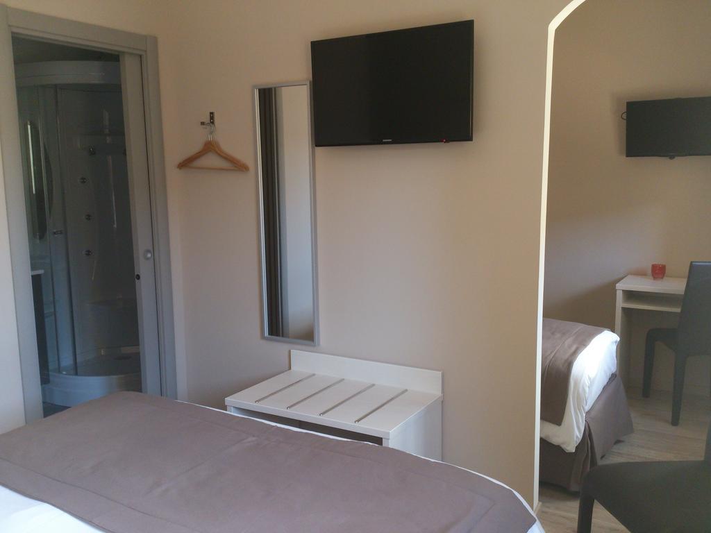 Hotel Les Petits Oreillers Saint-Martin-d'Ardeche Bilik gambar